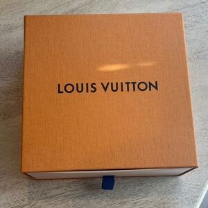 Louis Vuitton Signature Orange Box. New AUTHENTIC 6.75” x  6.75”